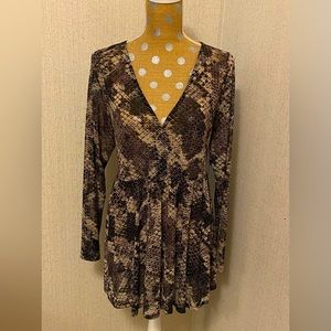 Torrid, size 1, snake print, sheer long sleeved top